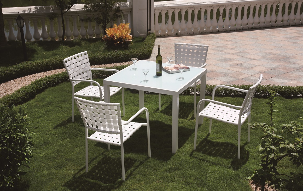 Sericeous Dining 5 Seat Set