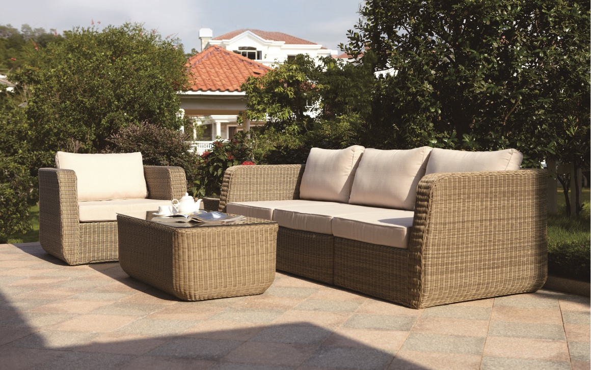 Roman Wicker Sofa Set